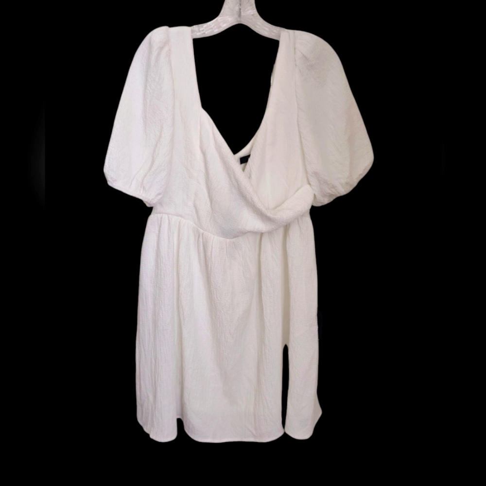 Lulu’s White Little Bit in Love” Puff Sleeve Mini Dress Size L NWT